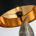 Cadeau de lampe de table moderne de base de base de plumes